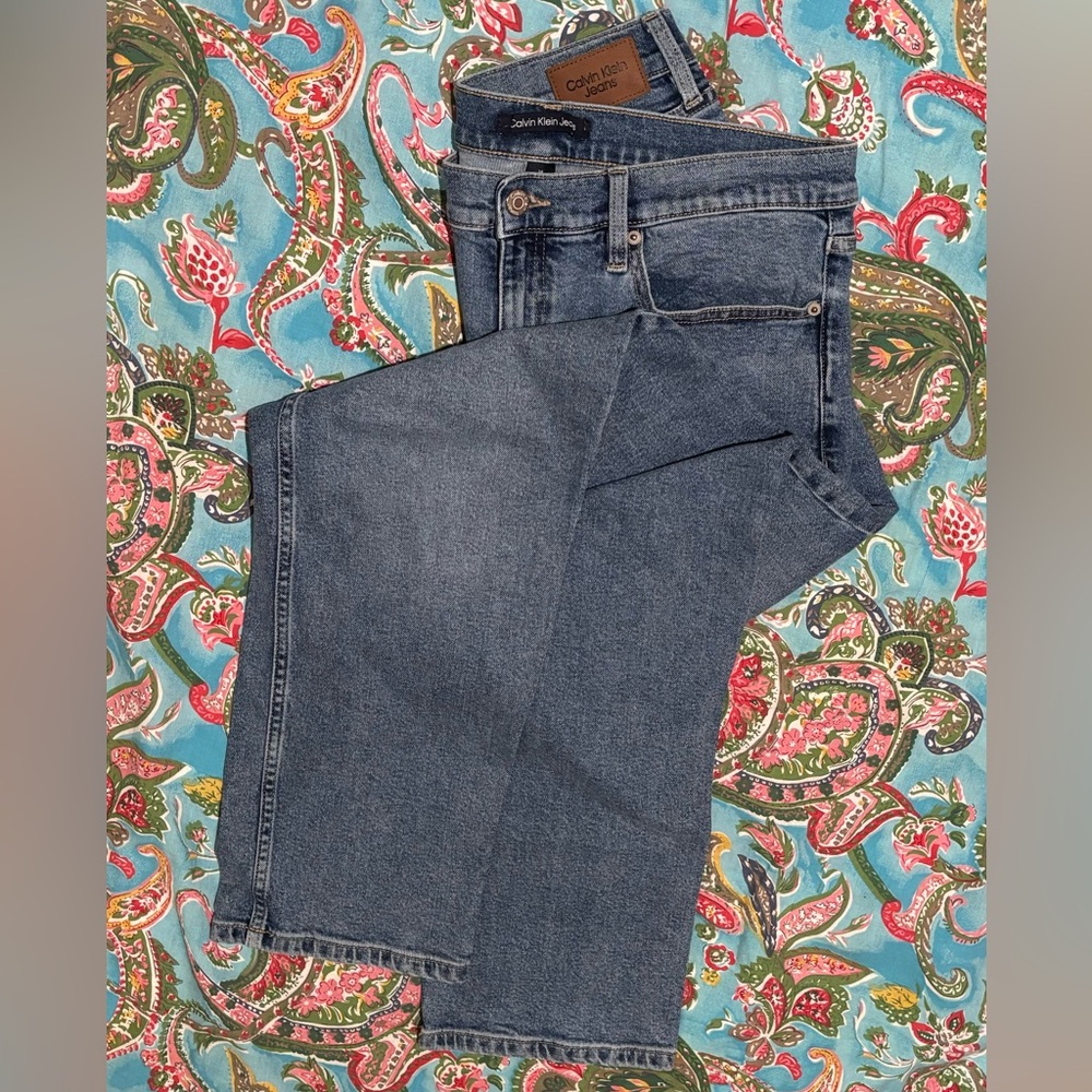 CALVIN KLEIN straight leg jeans SIZE 14